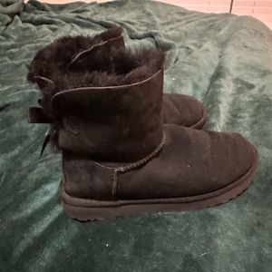 Black bow uggs